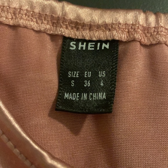 SHEIN pink silk corset top with gold chain straps - Picture 4 of 4